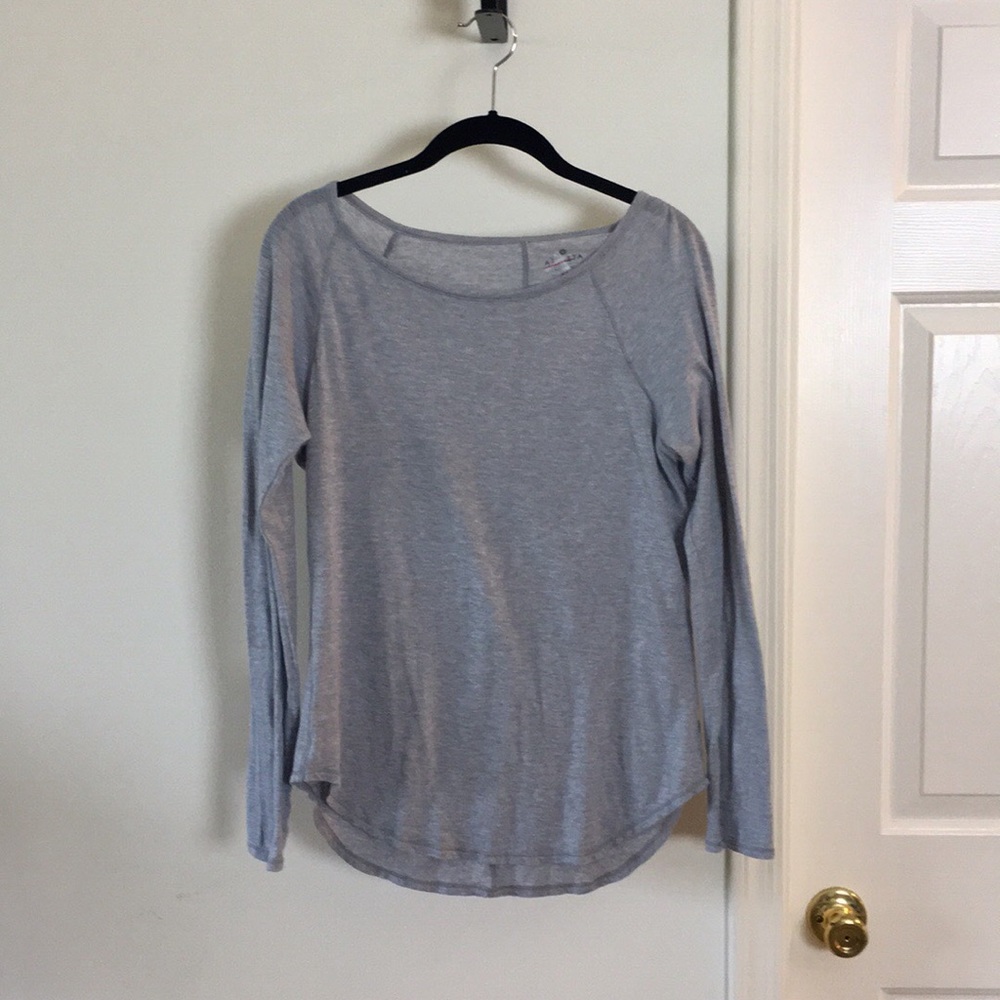 Athleta Long Sleeved Shirt XS Athleta Gray Top